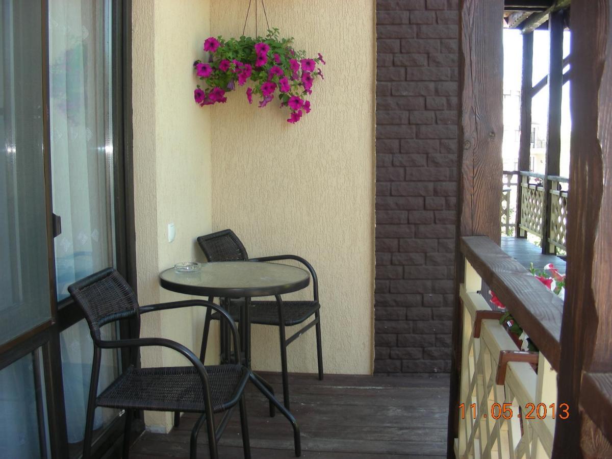 Гостиный Двор Odessa Exteriör bild